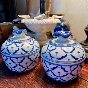 Vintage Blue White Porcelain Covered Bowls Set of 2 Floral Ginger Jar Style